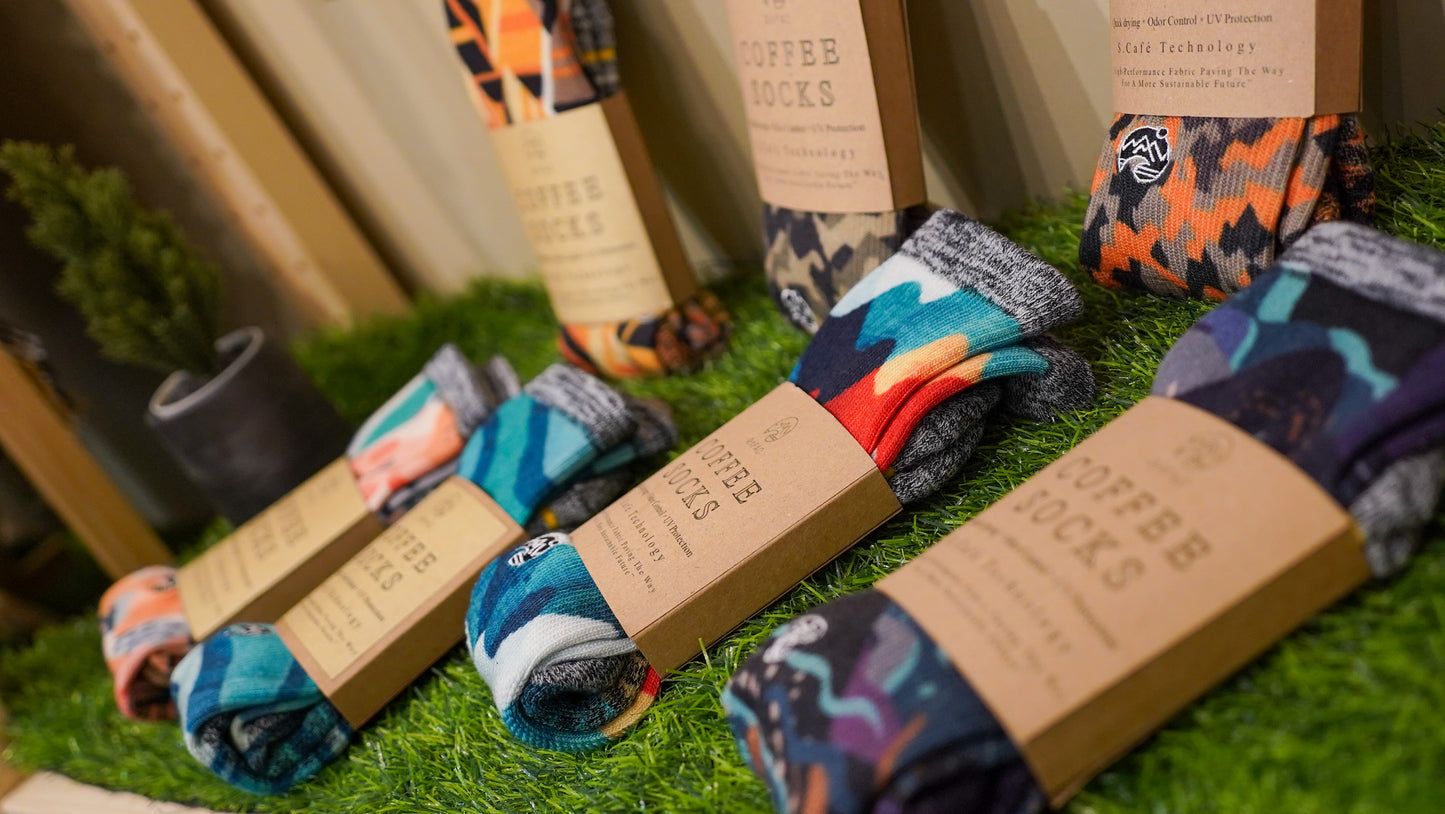 RAFAC Coffee Yarn Socks - Wildlife Series: UARFWL2325A for Adult
