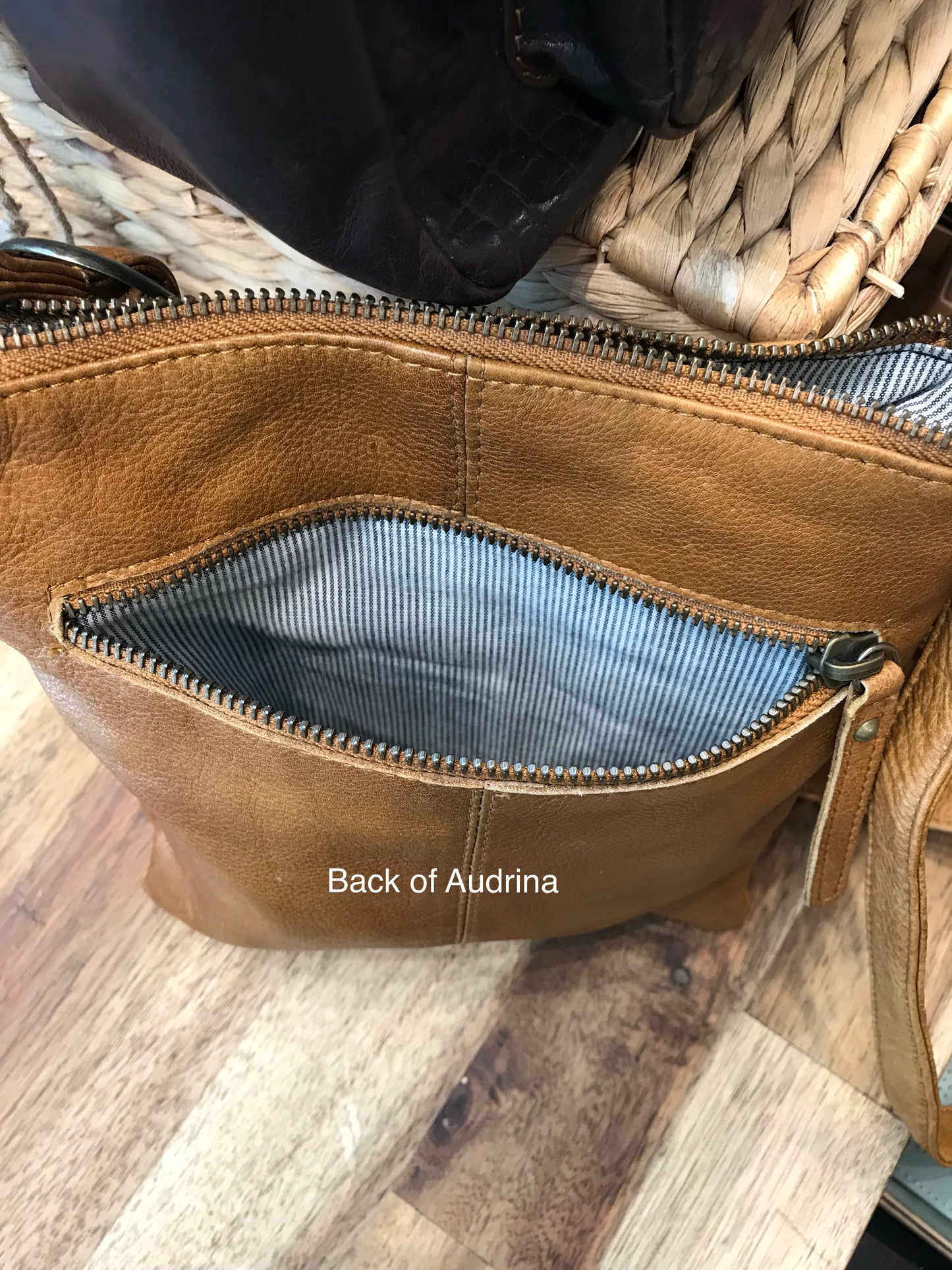 Rugged Hide RH-9526 Audrina Cross Body Leather Bag - Little Armoire - Online Leather Goods Store Australia