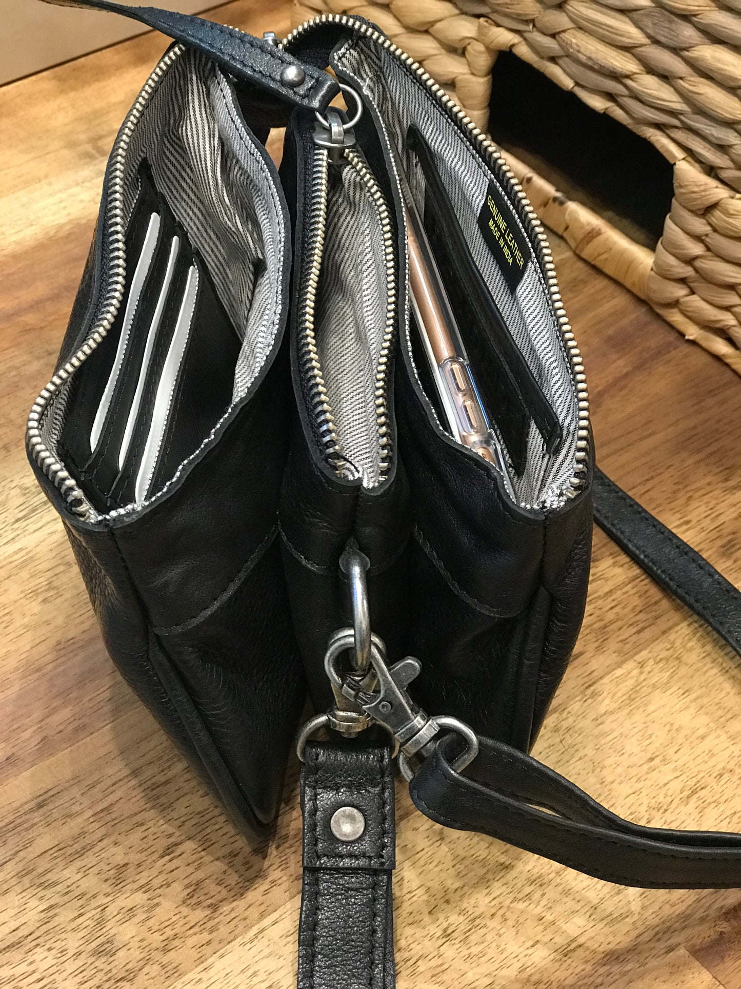 Rugged Hide RH-11647 St Kilda Cross Body Small Wallet Bag - Little Armoire - Online Leather Goods Store Australia