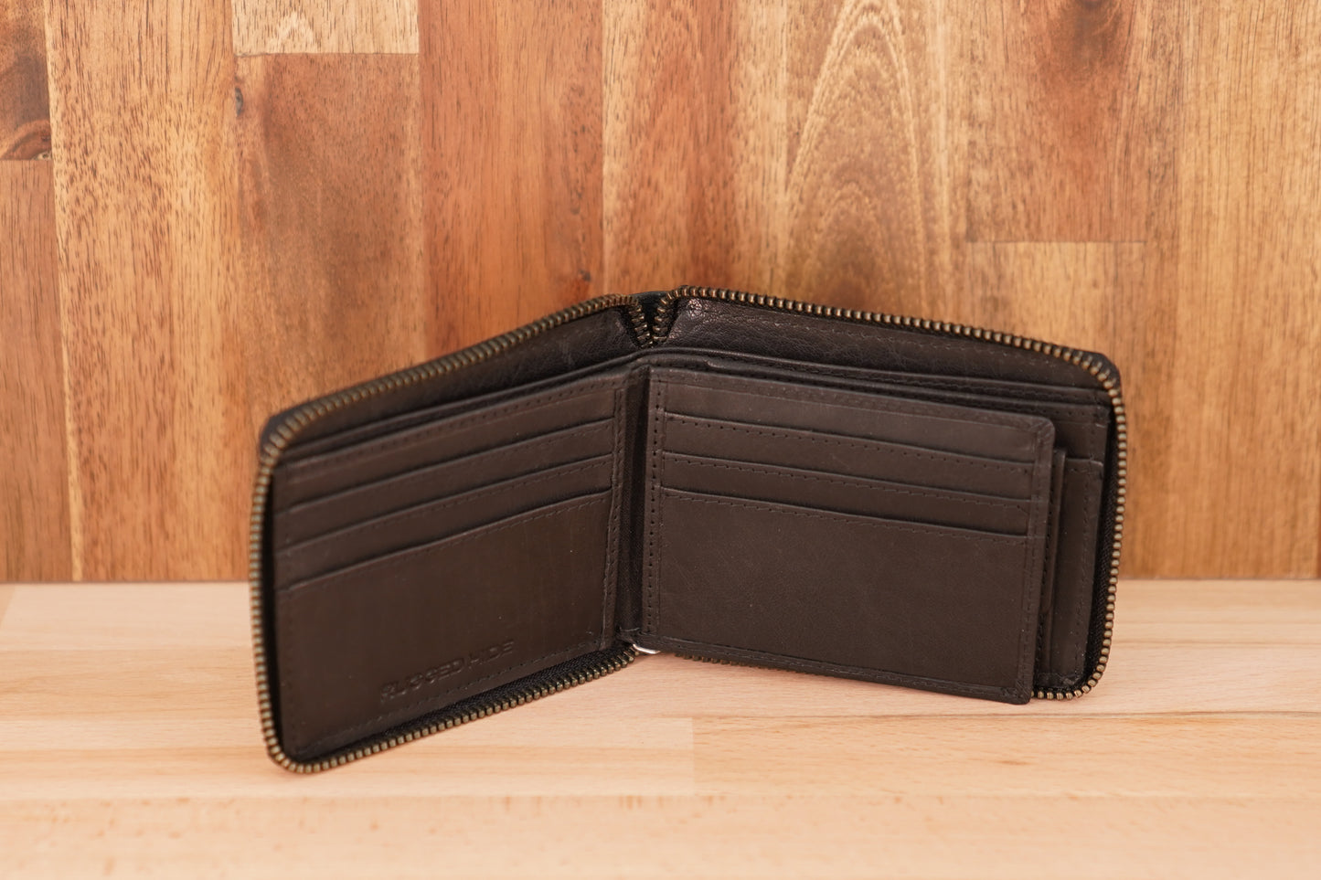 LA6001 Zipped Around Leather Wallet