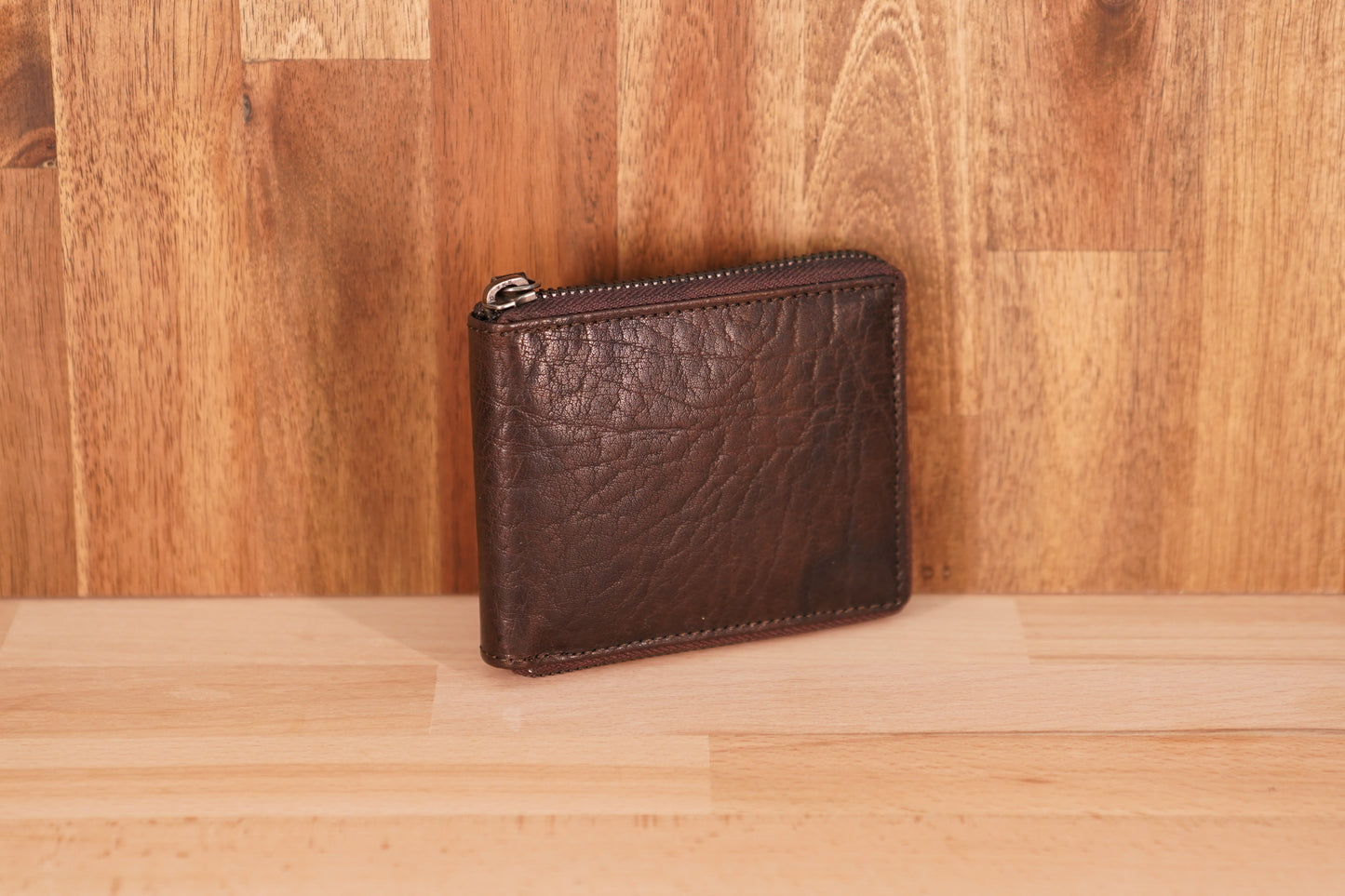 LA6001 Zipped Around Leather Wallet