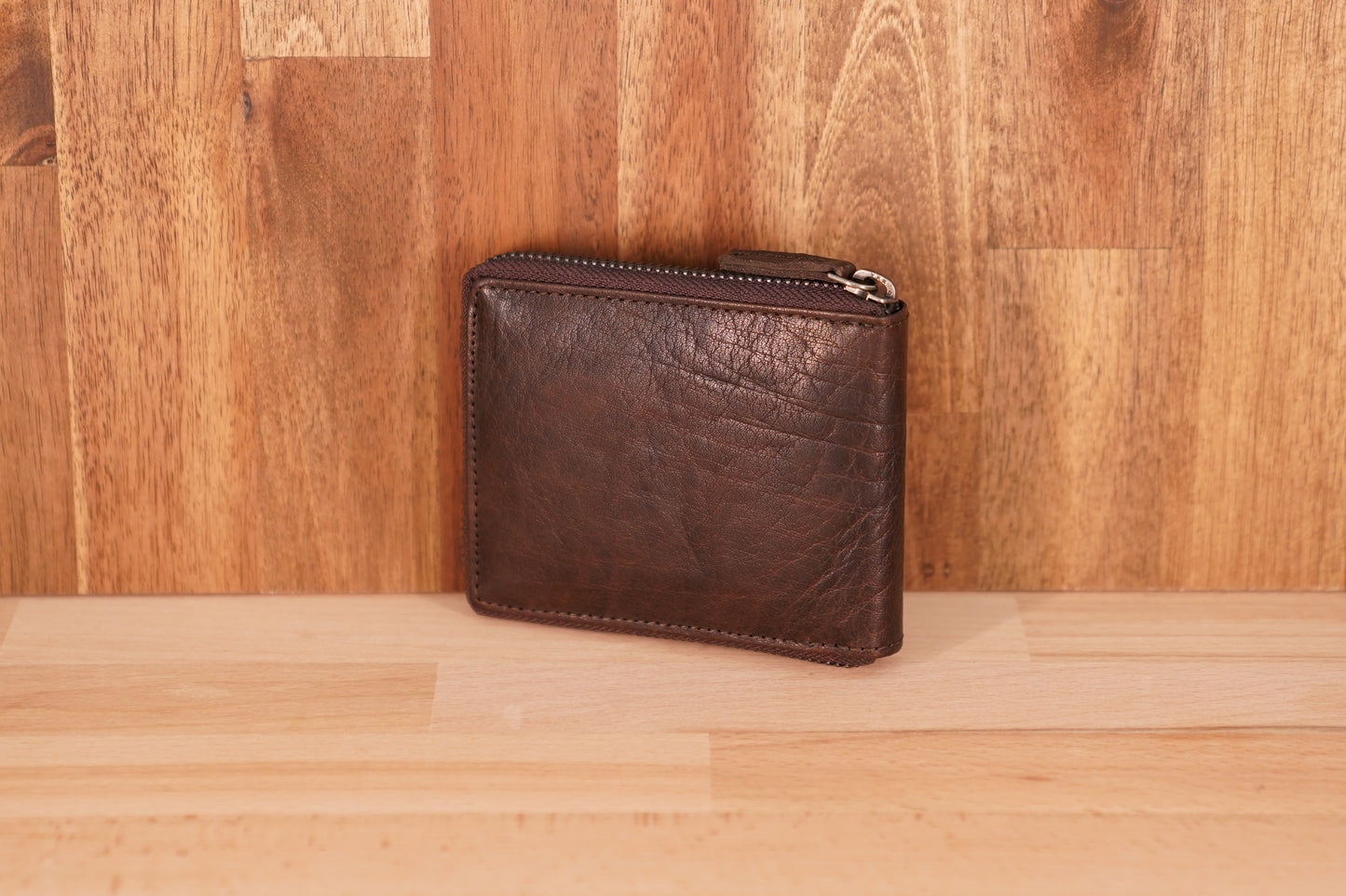 LA6001 Zipped Around Leather Wallet