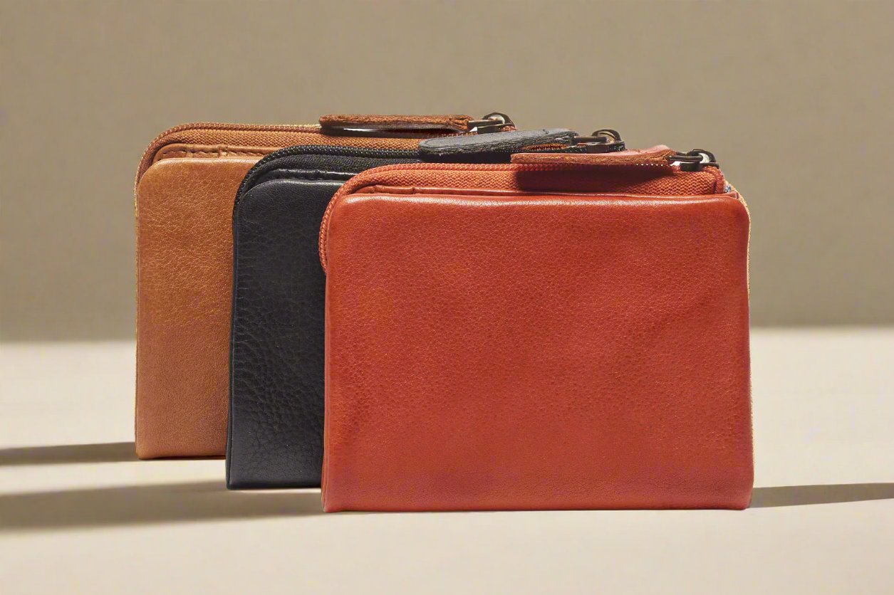 LA115 Small Bi-Fold Leather Wallet