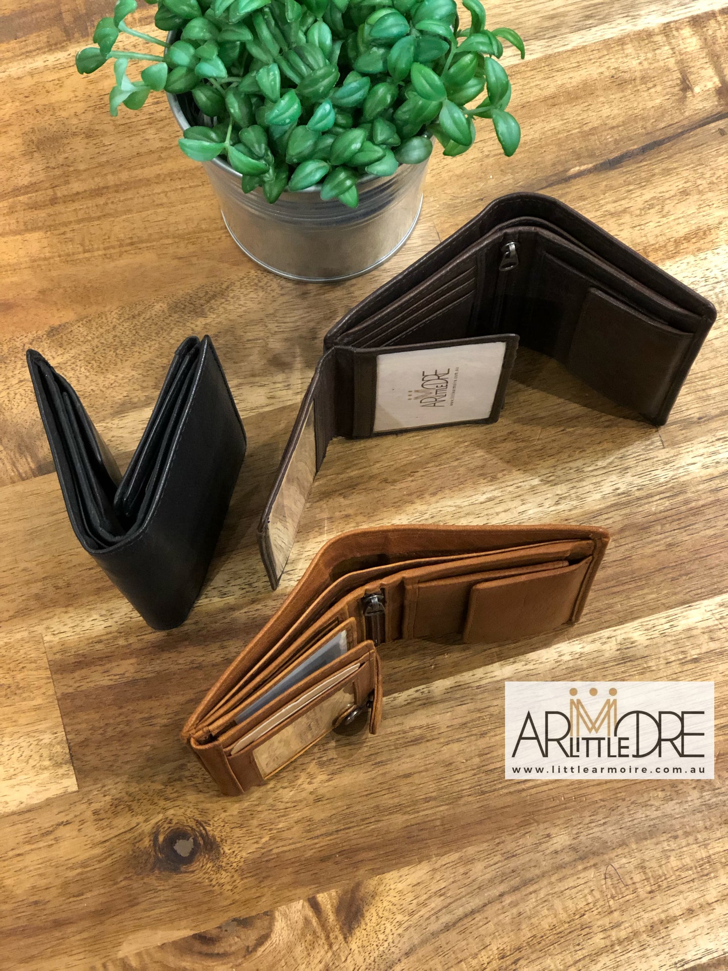 Men's Lightly Oiled Rugged Bi-Fold Wallet UARH1424 Scott