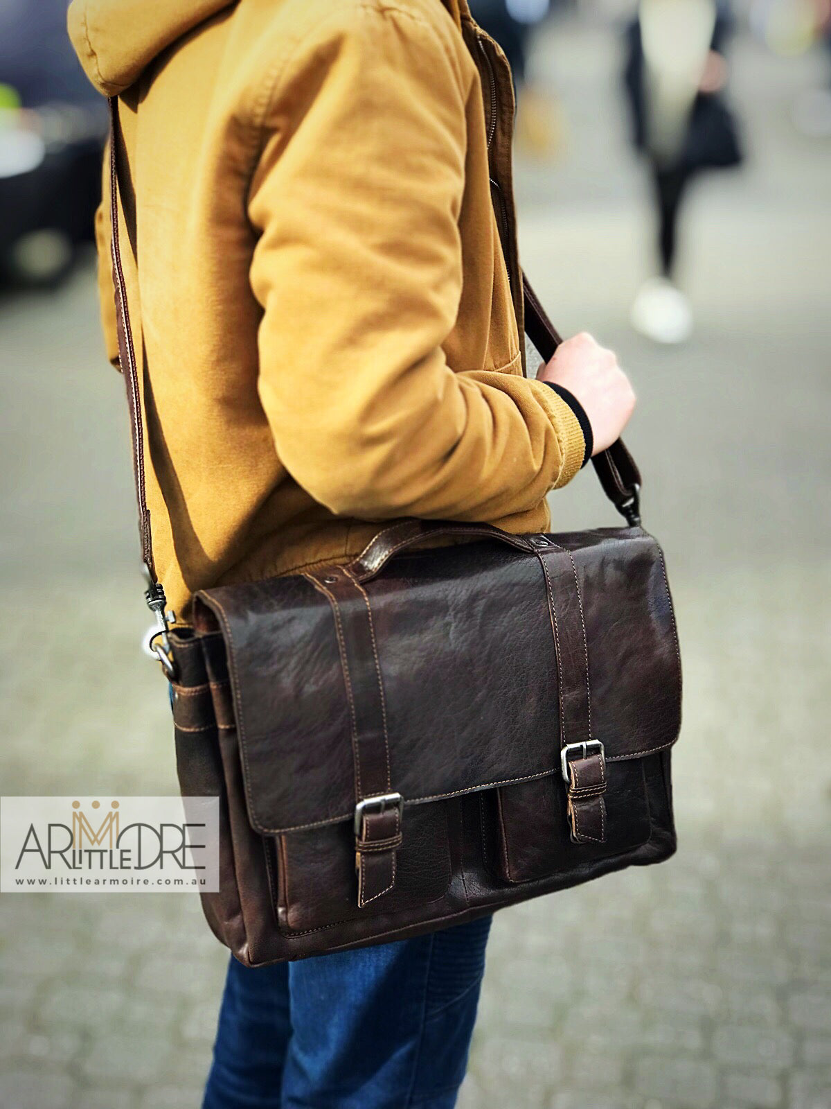Classic Men's Messenger / Laptop Bag UARH6000