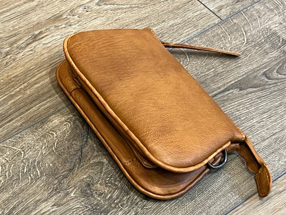 UARH11647 Wallet / Clutch / Wristlet / Cross Body bag