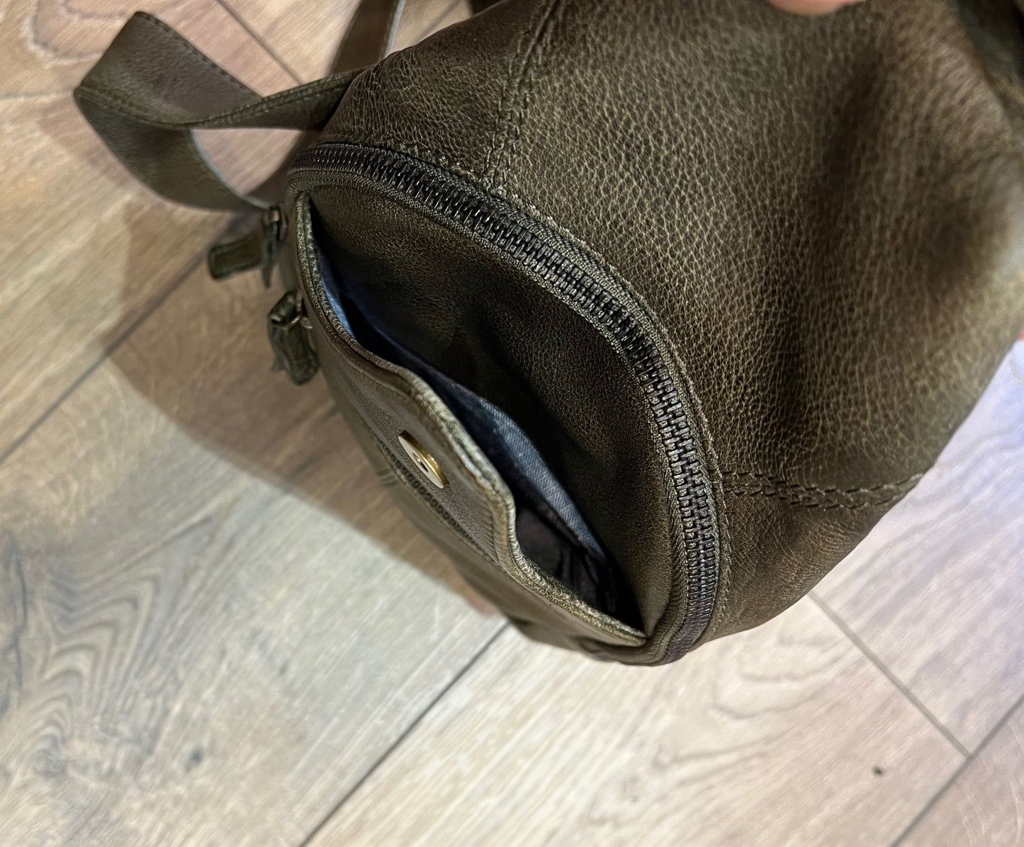 Leather Cross Chest Bag UARH4605