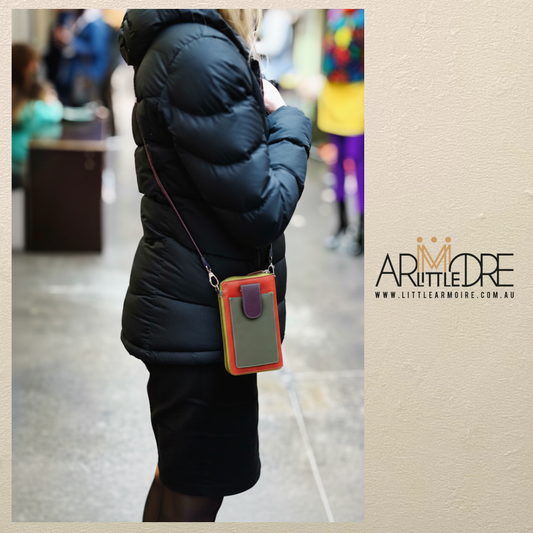 Leather Mobile Phone Pouch with zip around wallet UAFB15016