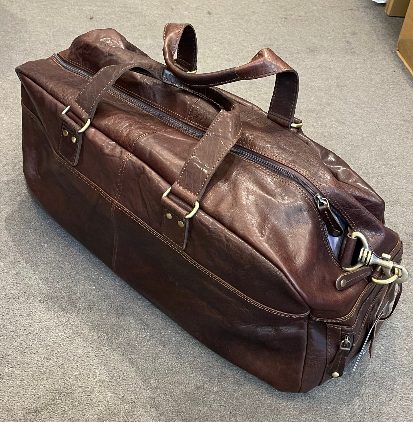 Leather Travel Bag / Luggage UARHOB17336
