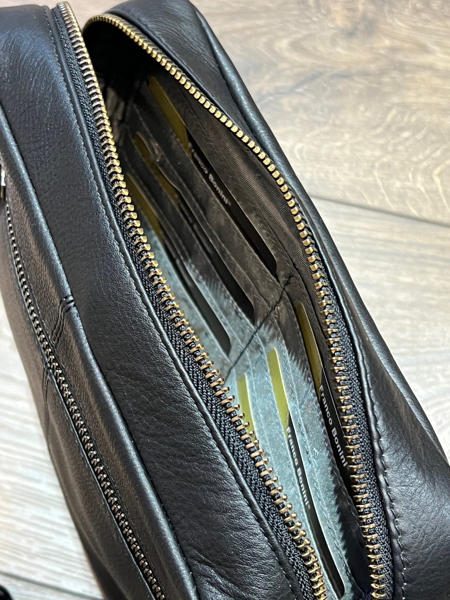 Leather Shoulder / Cross Body Bag UAFB160035