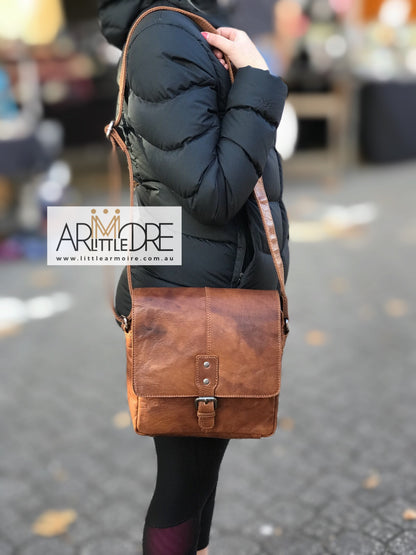 LA2006 Wyoming Vintage Leather Bag for Tablet
