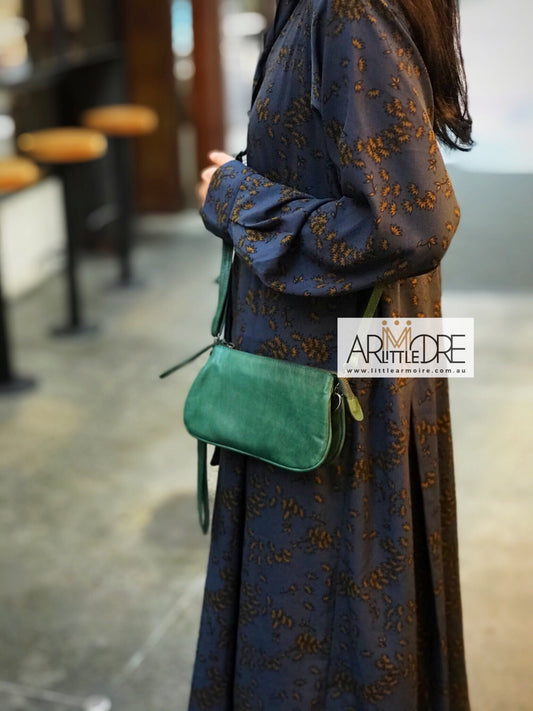 LA74611 Wallet / Clutch / Wristlet / Cross Body bag
