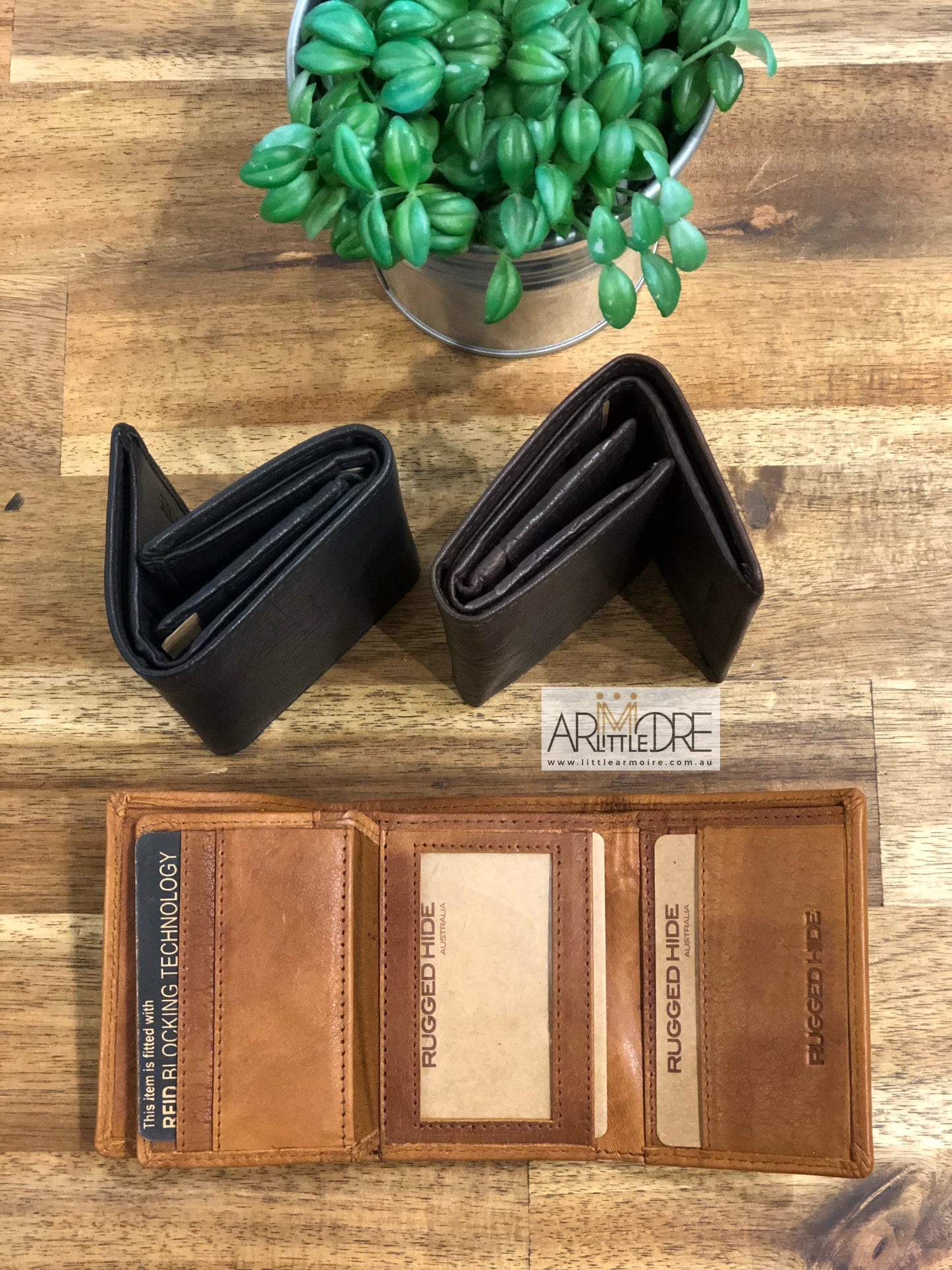 Tri-Fold Unisex Leather Wallet UARH1425 Logan